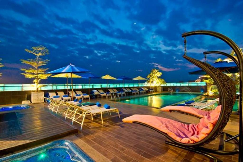 Rashmi'S Plaza Hotel Vientiane Exterior foto