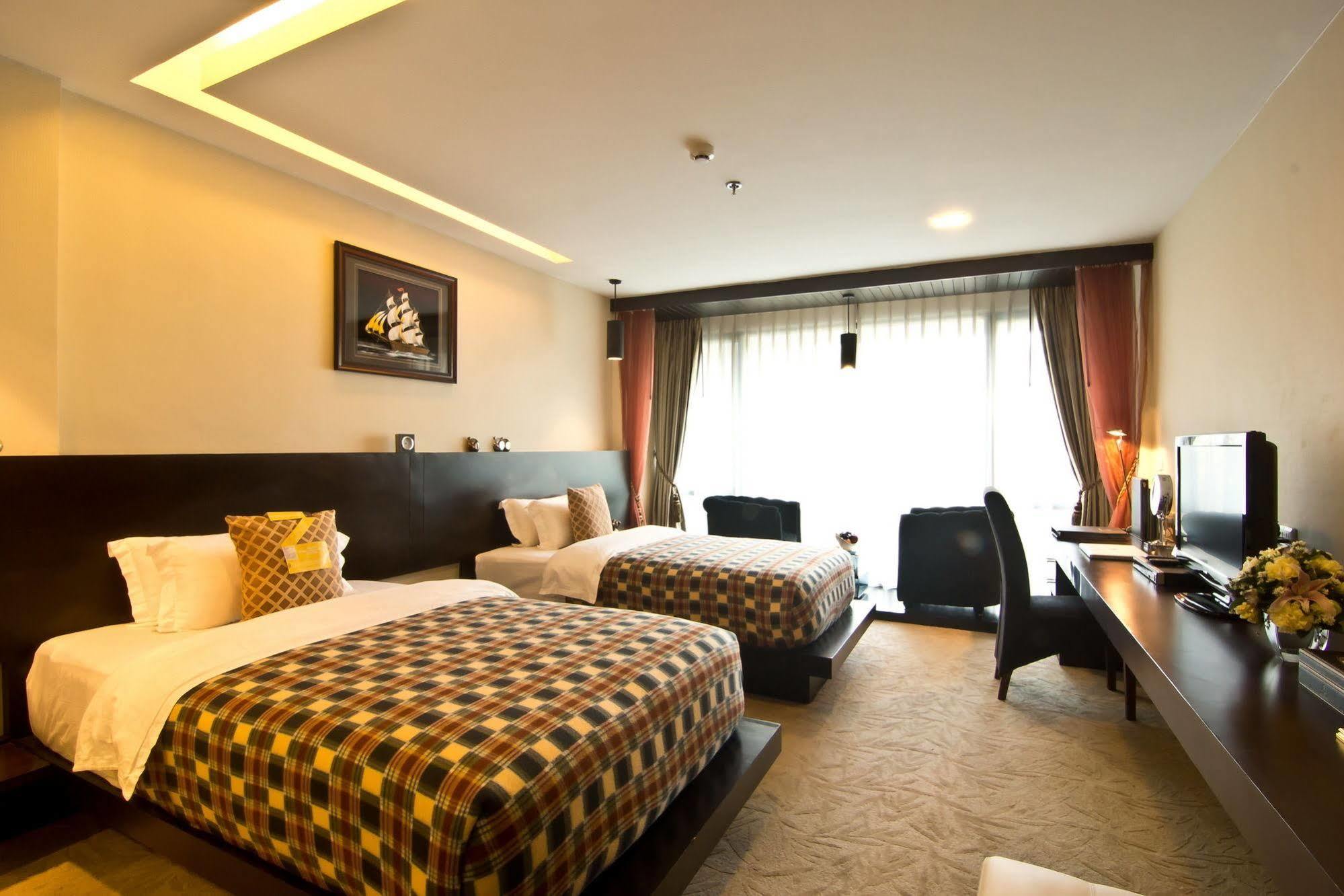 Rashmi'S Plaza Hotel Vientiane Exterior foto